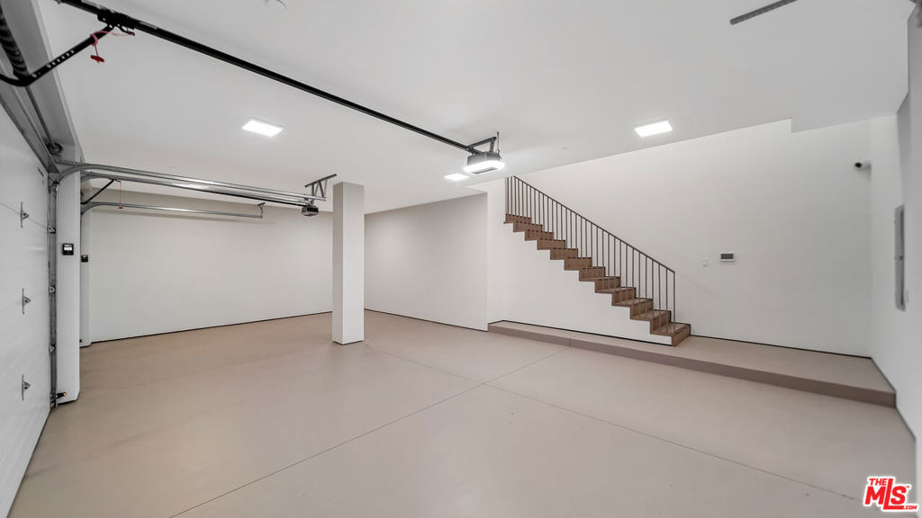 8777 W Hollywood Boulevard - Photo 59
