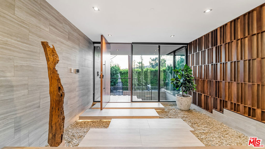 8777 W Hollywood Boulevard - Photo 2