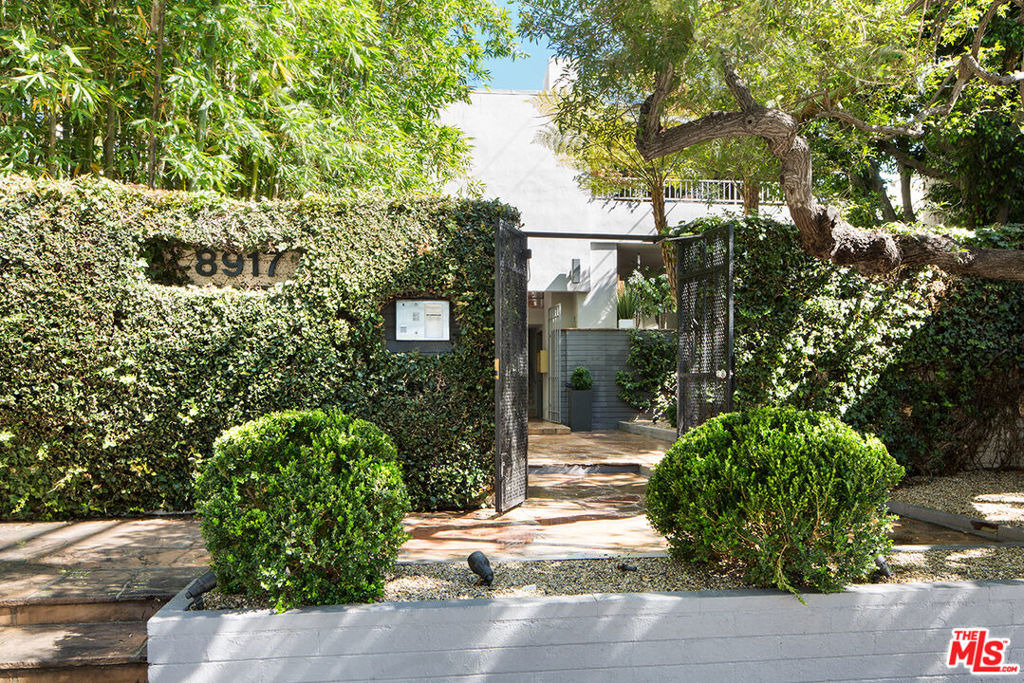 8917 E Cynthia Street - Photo 0