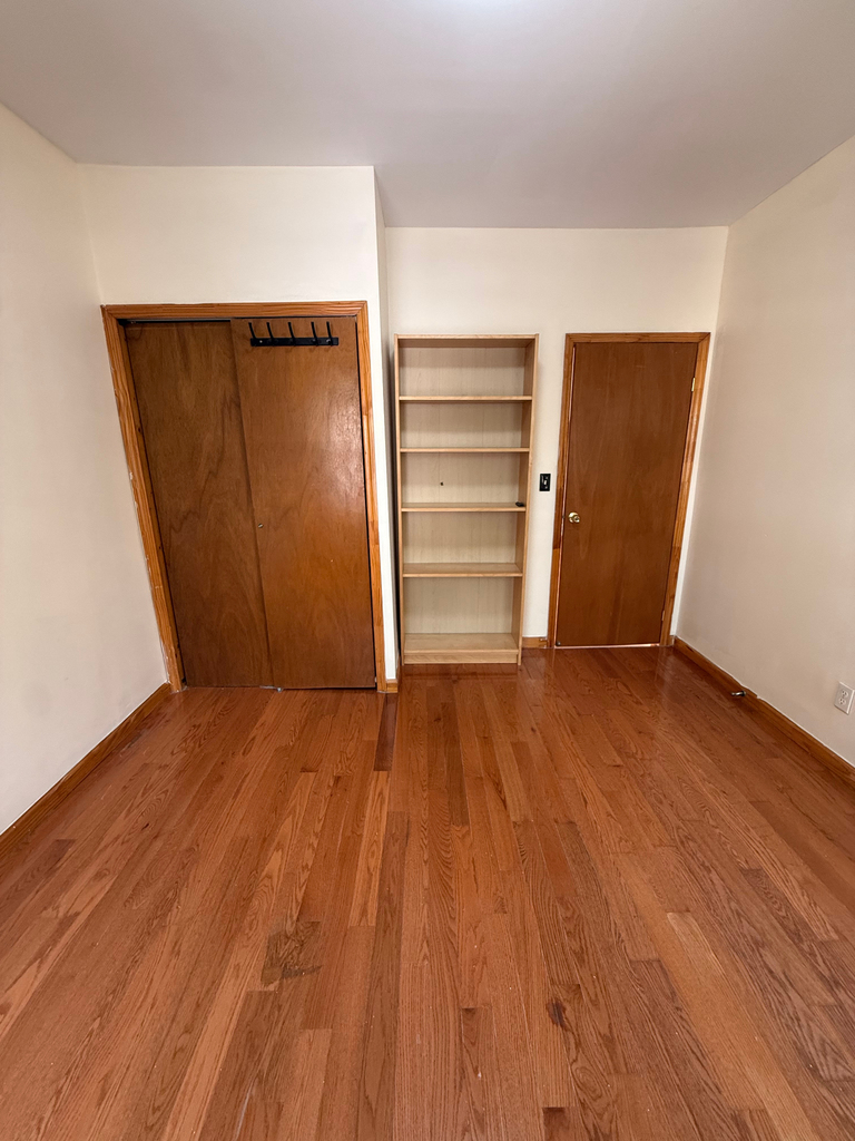 east 32nd st - Photo 3