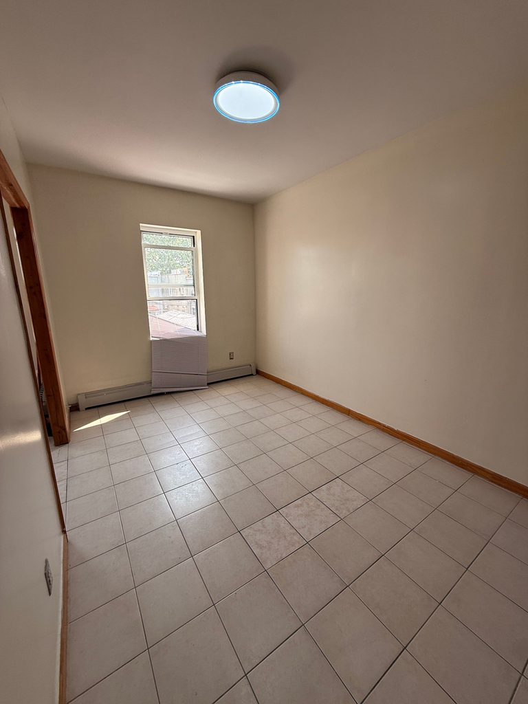 east 32nd st - Photo 2