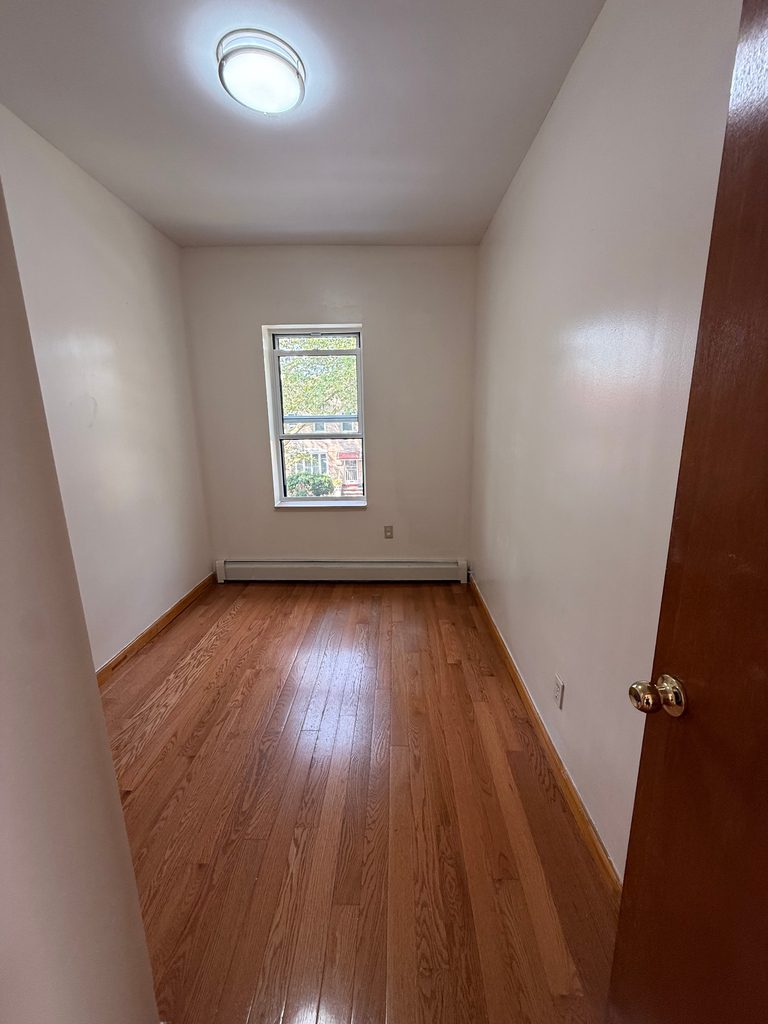east 32nd st - Photo 1