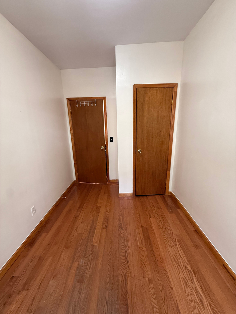 east 32nd st - Photo 4