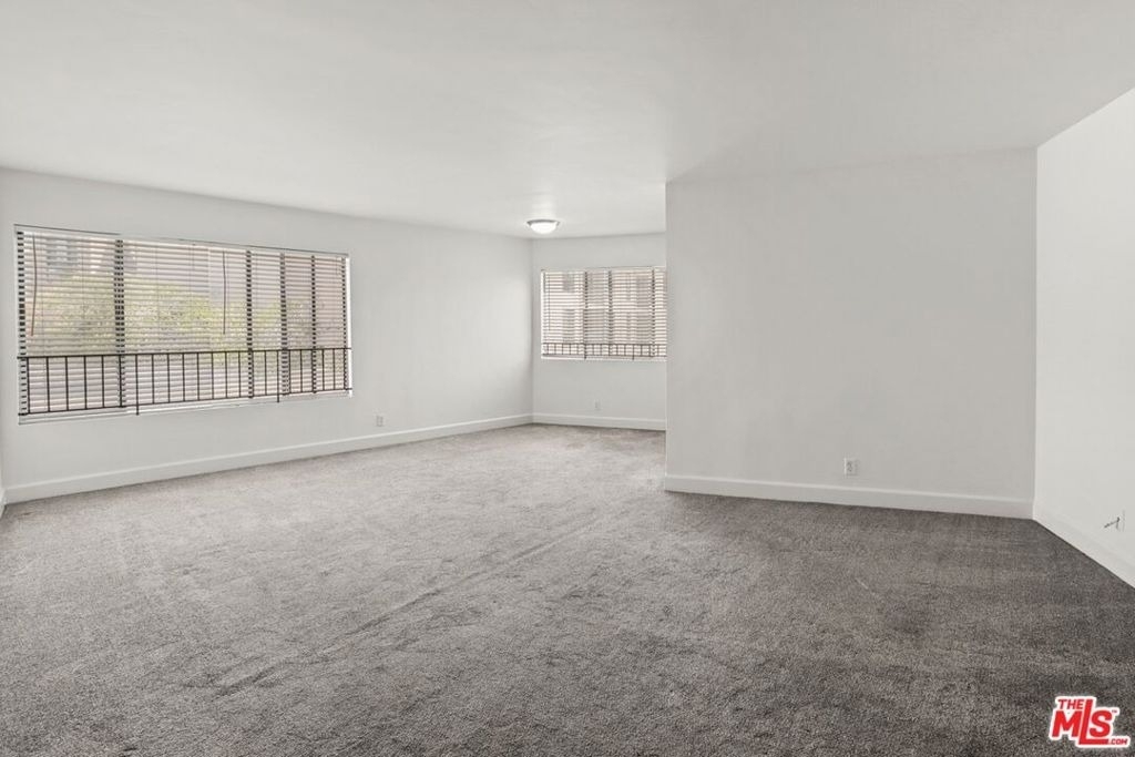 10982 Roebling Avenue - Photo 2