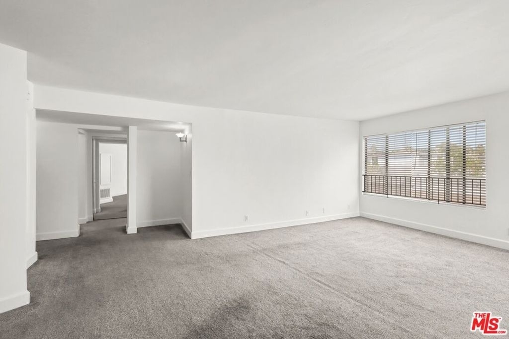 10982 Roebling Avenue - Photo 12