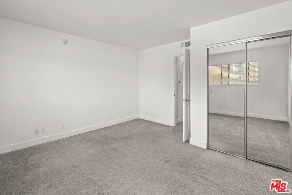 10982 Roebling Avenue - Photo 19