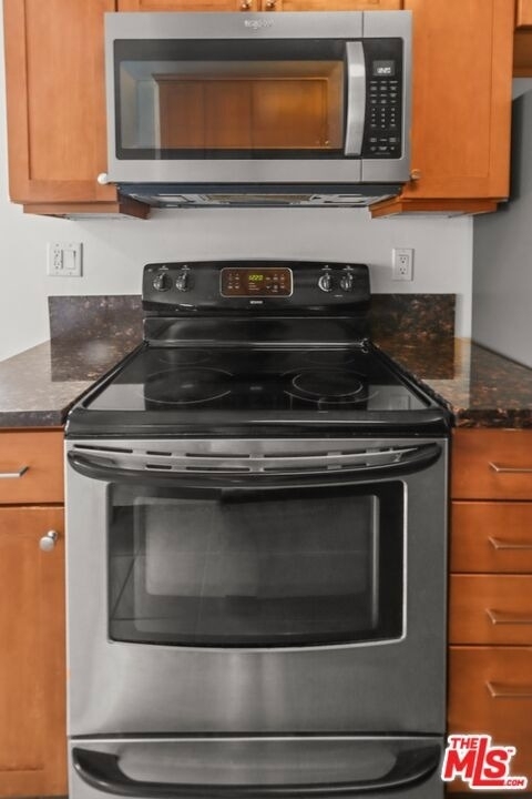 10982 Roebling Avenue - Photo 9