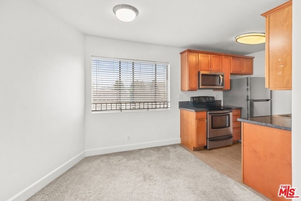 10982 Roebling Avenue - Photo 4