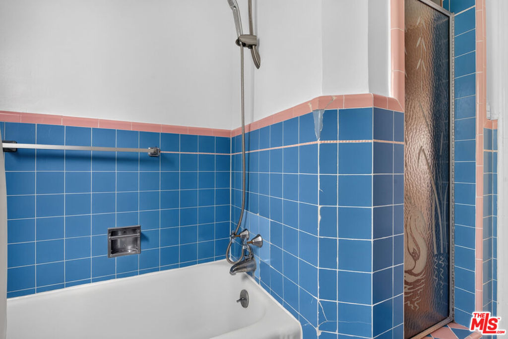 1089 S Ogden Drive - Photo 37