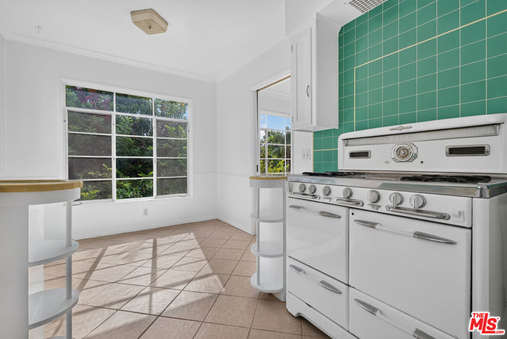 1089 S Ogden Drive - Photo 27