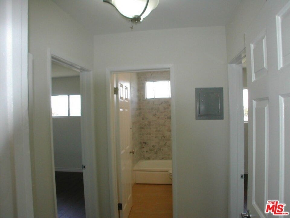 1326 S Ridgeley Drive - Photo 19