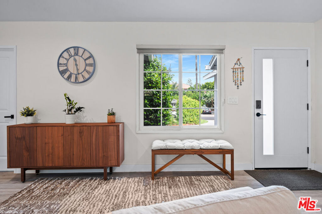 14346 Killion Street - Photo 3