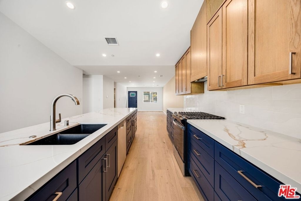 7933 Zelzah Avenue - Photo 9