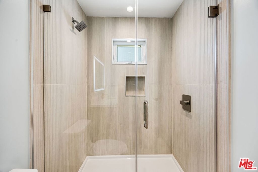 7933 Zelzah Avenue - Photo 18