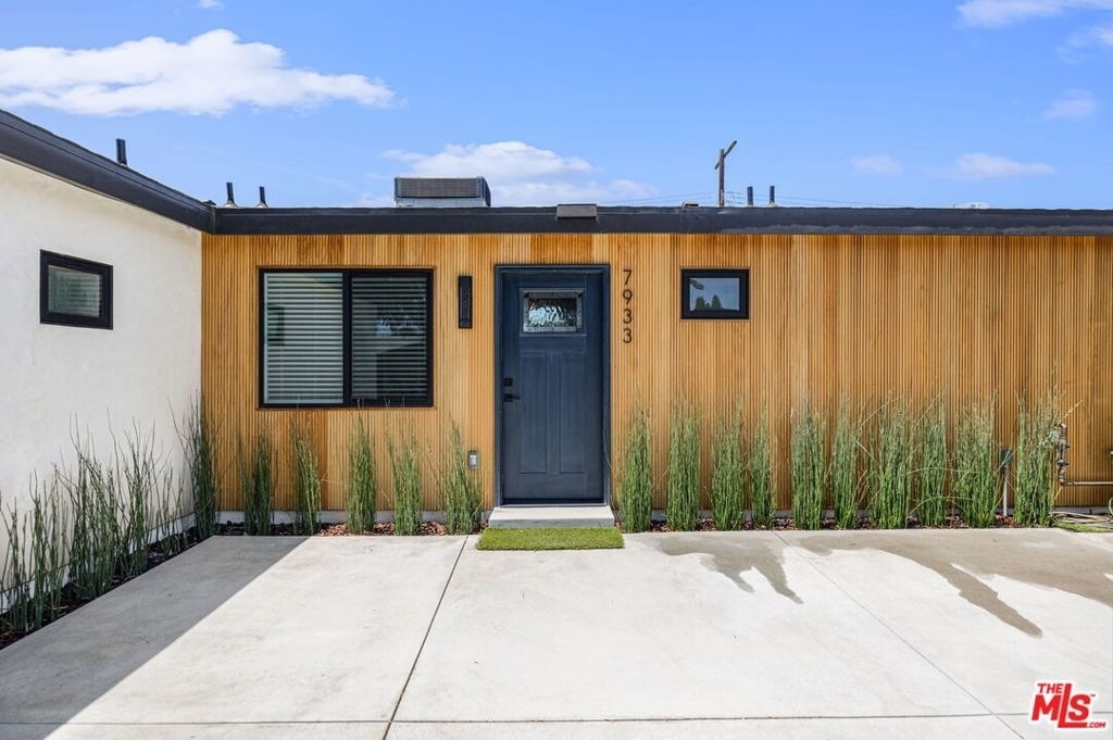 7933 Zelzah Avenue - Photo 2