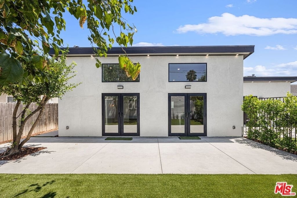 7933 Zelzah Avenue - Photo 29