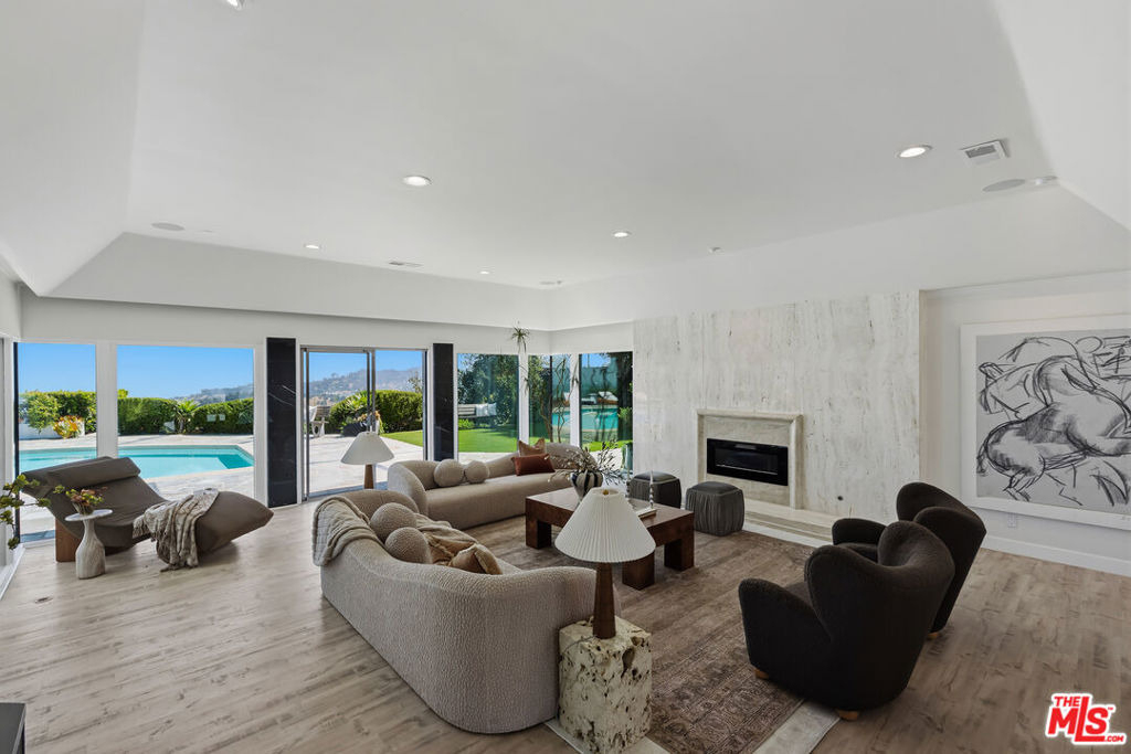 8416 Skyline Drive - Photo 19