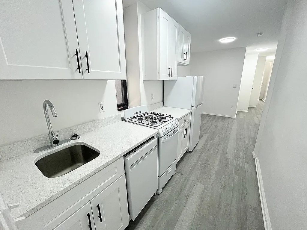 354 East 78th Street - Photo 1