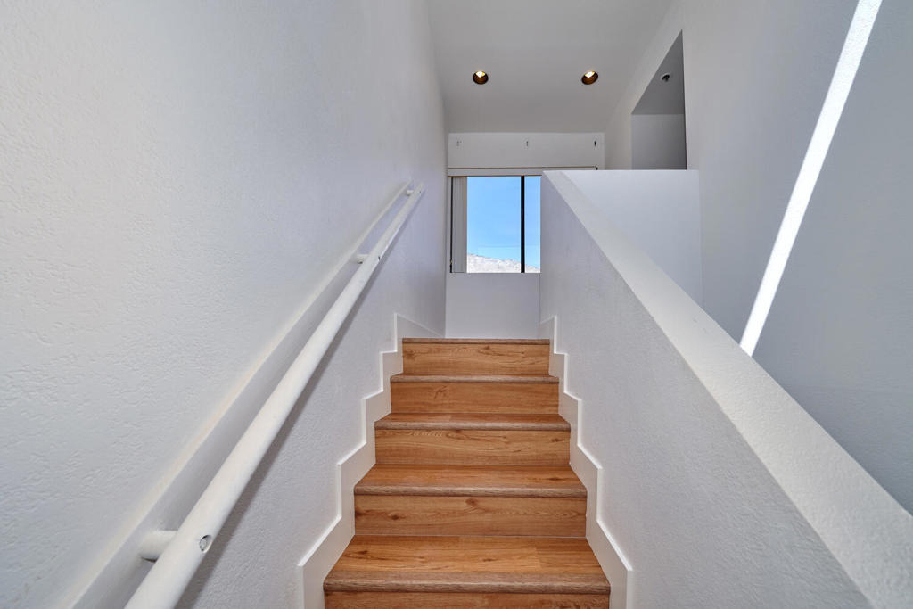 414 W Village Square N - Photo 28