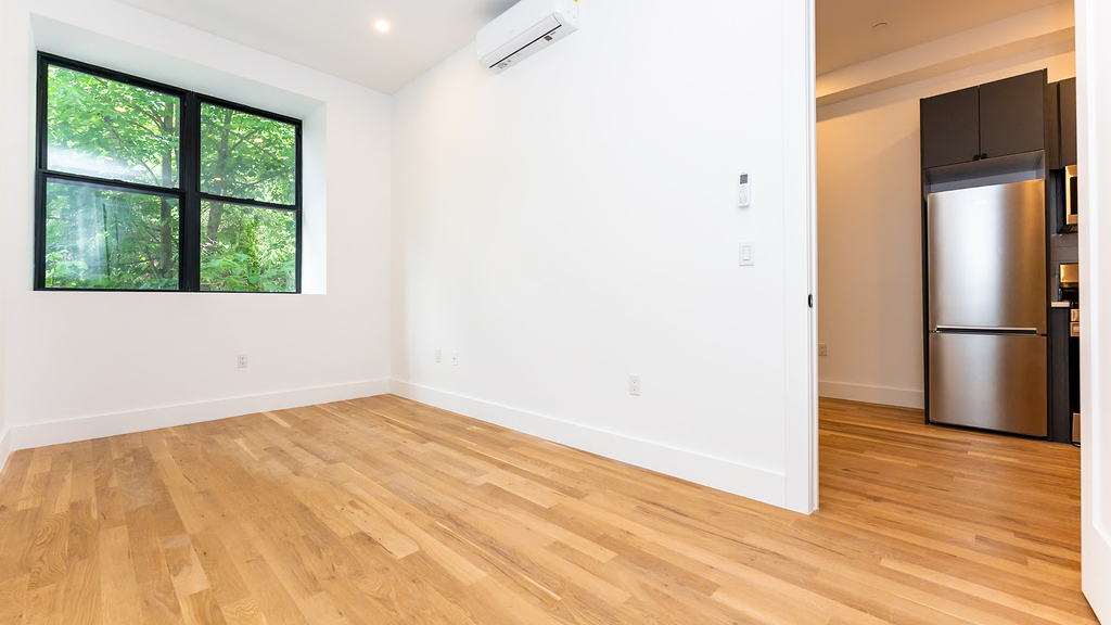 422 1/2 Gates Ave 11216 - Photo 5