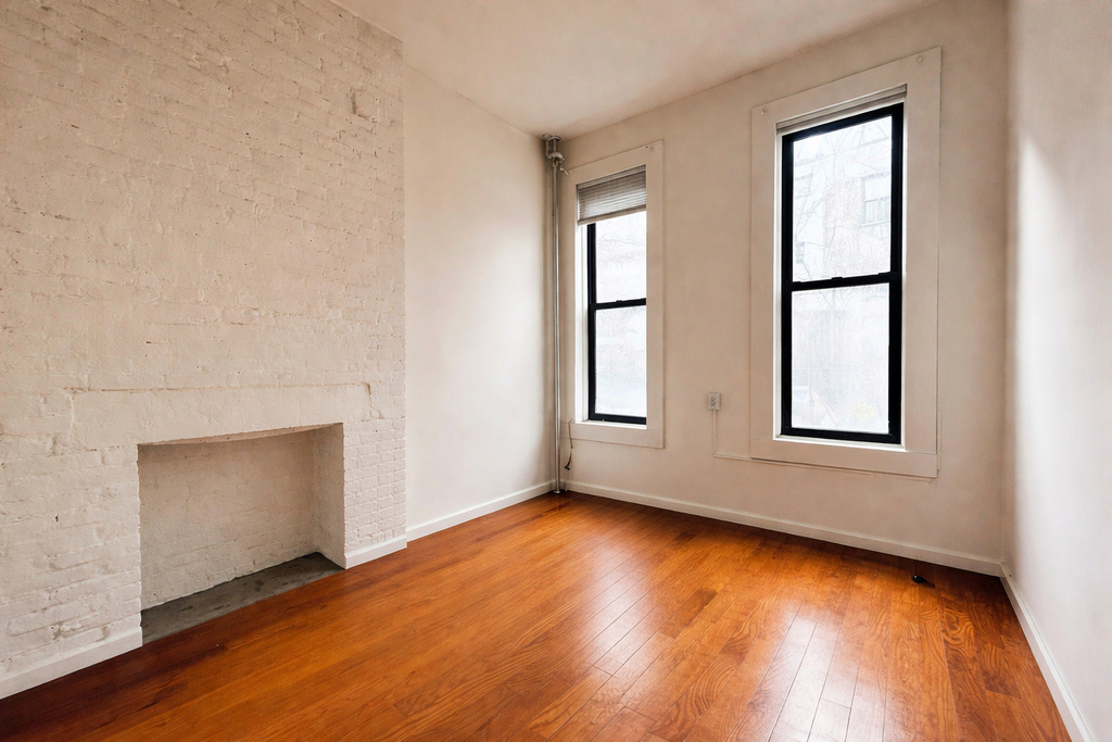 344 east - Photo 0