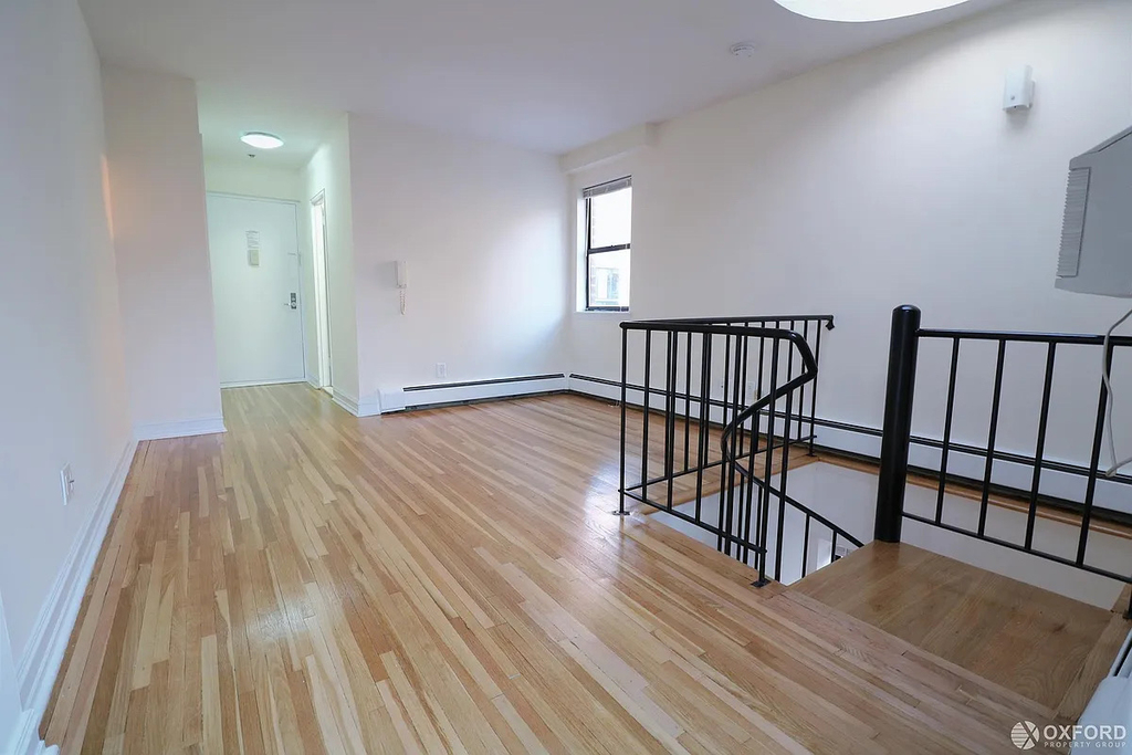 365 West 52nd Street - Photo 5