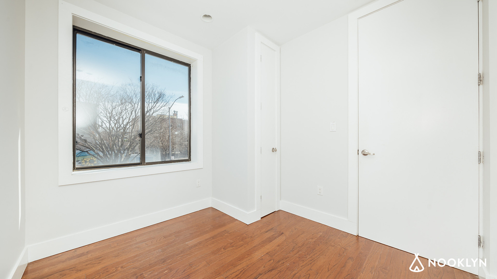 1350 Myrtle Ave 11221 - Photo 4