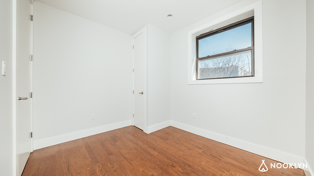 1350 Myrtle Ave 11221 - Photo 9