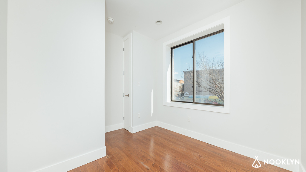 1350 Myrtle Ave 11221 - Photo 6