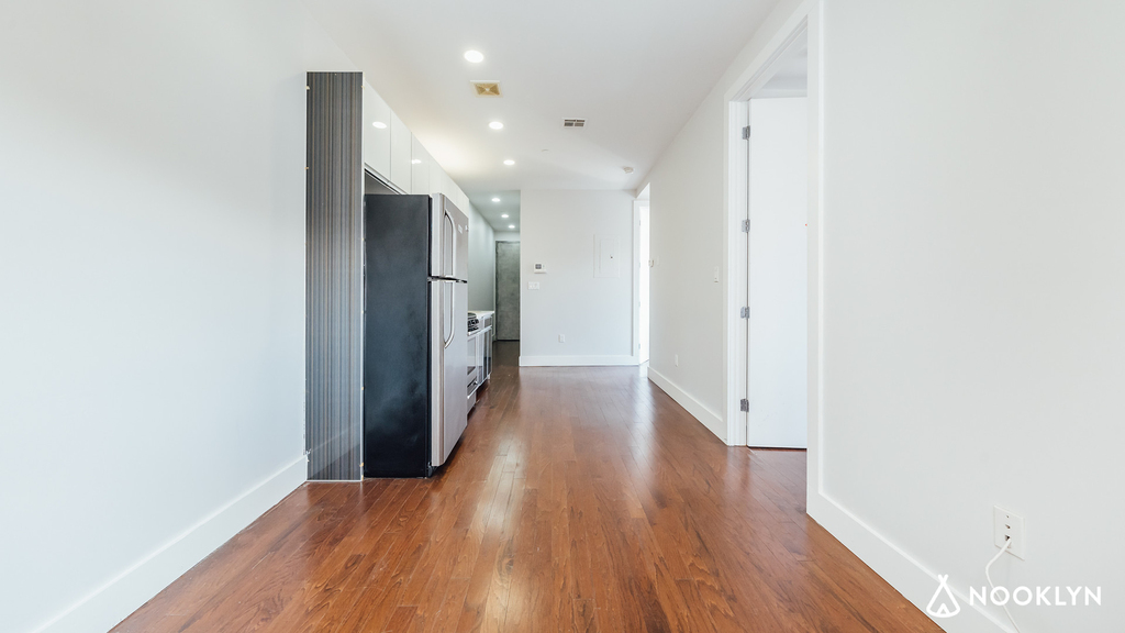1350 Myrtle Ave 11221 - Photo 8