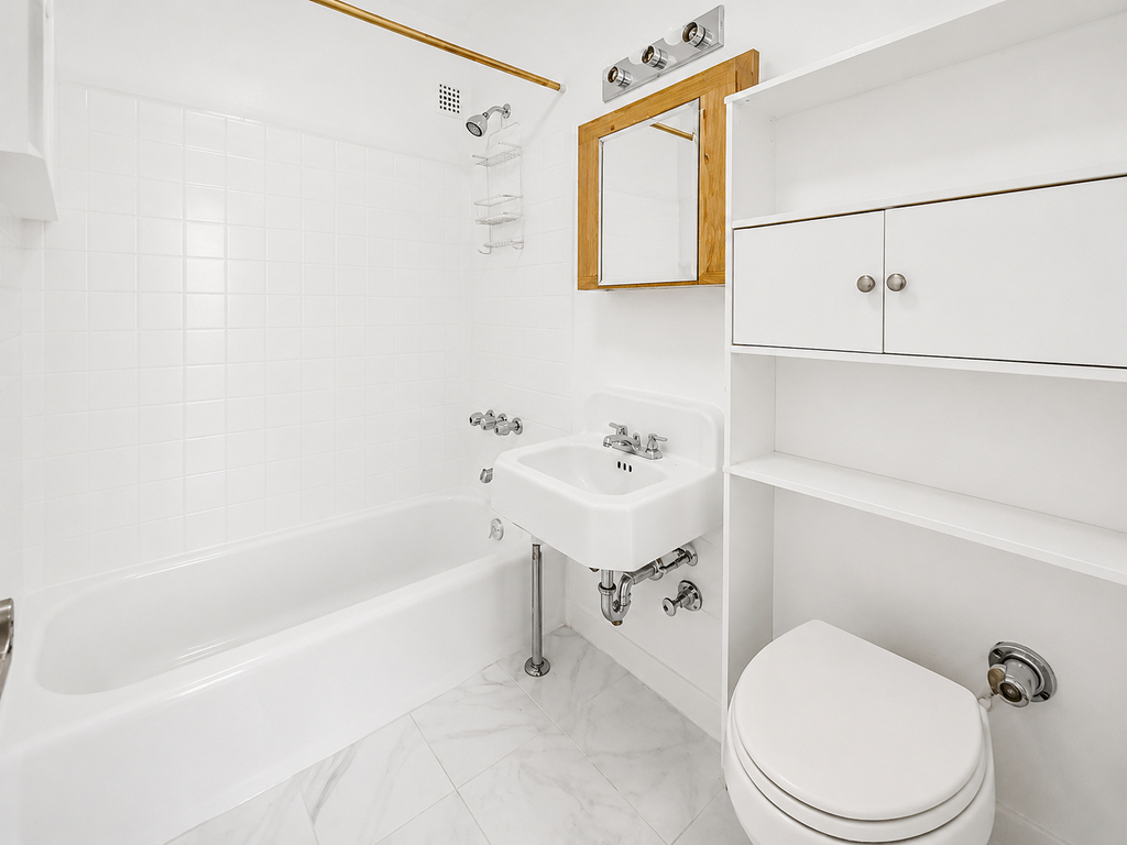 250 Clarkson Avenue - Photo 6