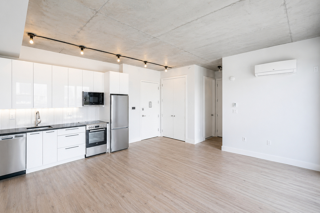 815 Flatbush Avenue - Photo 0