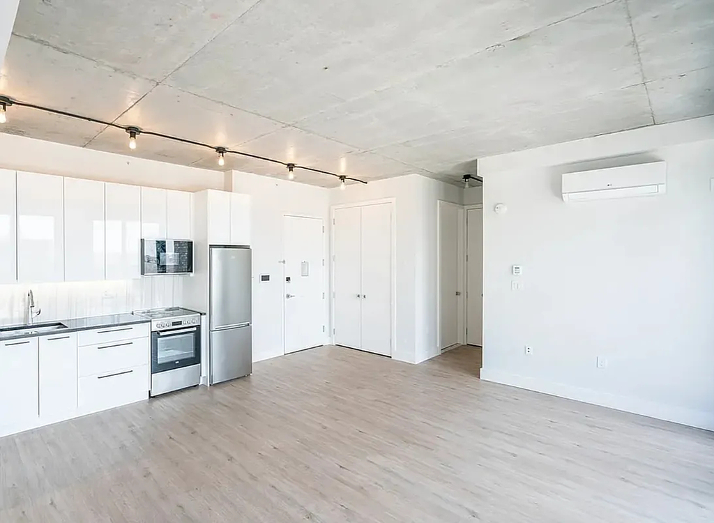 815 flatb - Photo 1