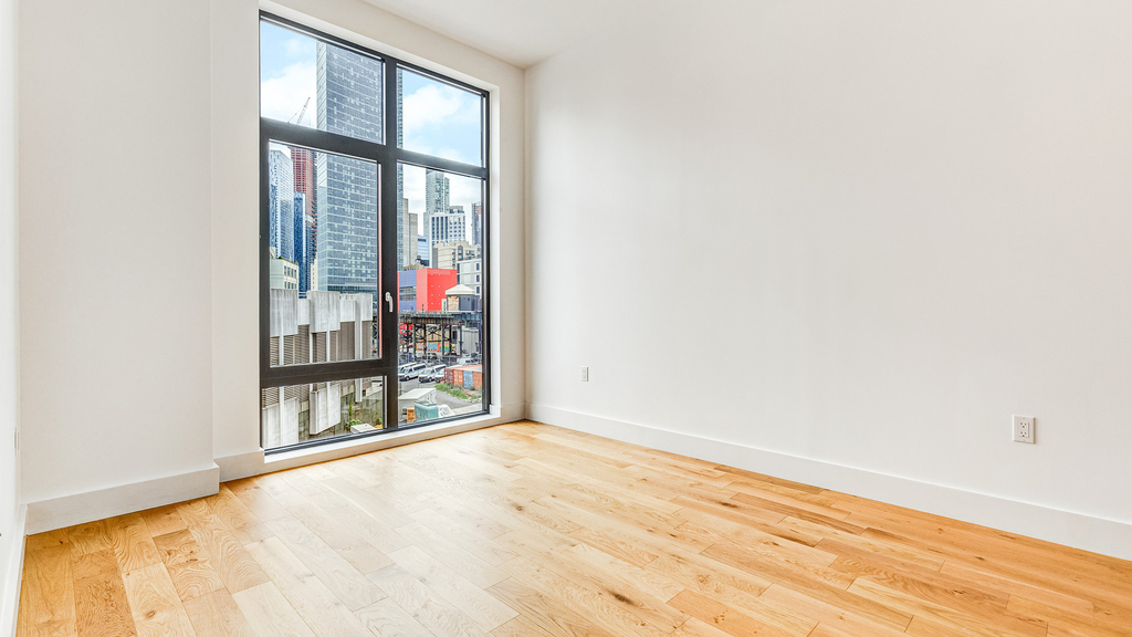 38-38 32nd St 11101 - Photo 6