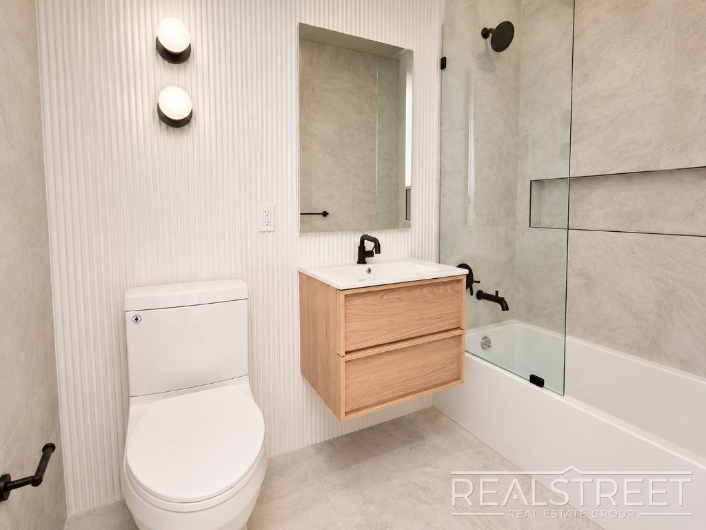 972 Bushwick Avenue - Photo 5
