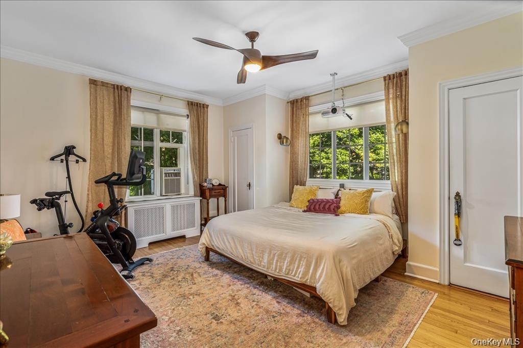 Douglaston Parkway - Photo 8