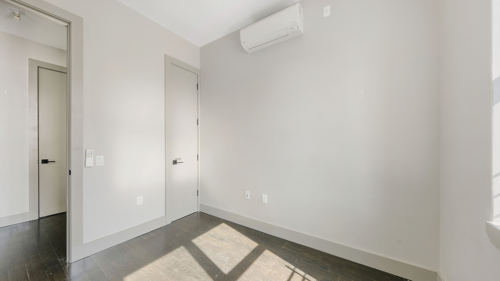 85 Stanhope St 11221 - Photo 9