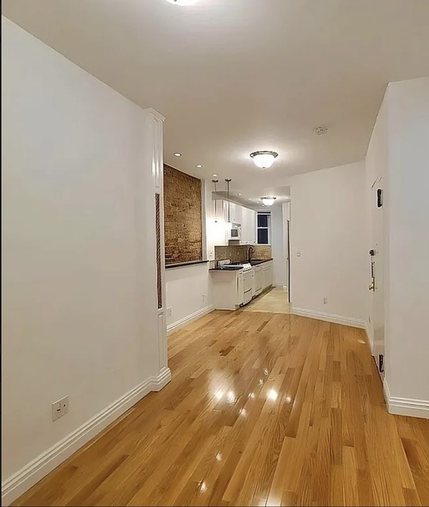 401 East 90th Street - Photo 1