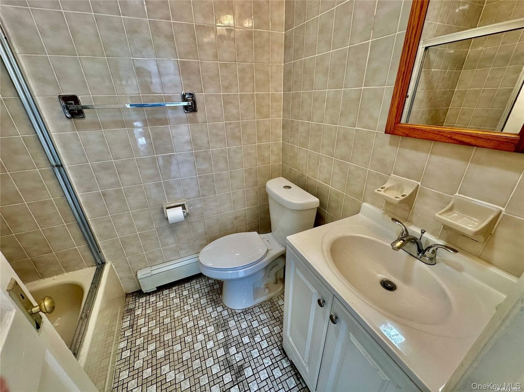 918 Hempstead Turnpike - Photo 4