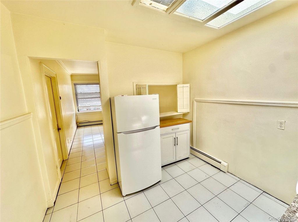 918 Hempstead Turnpike - Photo 3