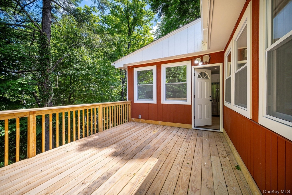219 Benedict Road - Photo 38