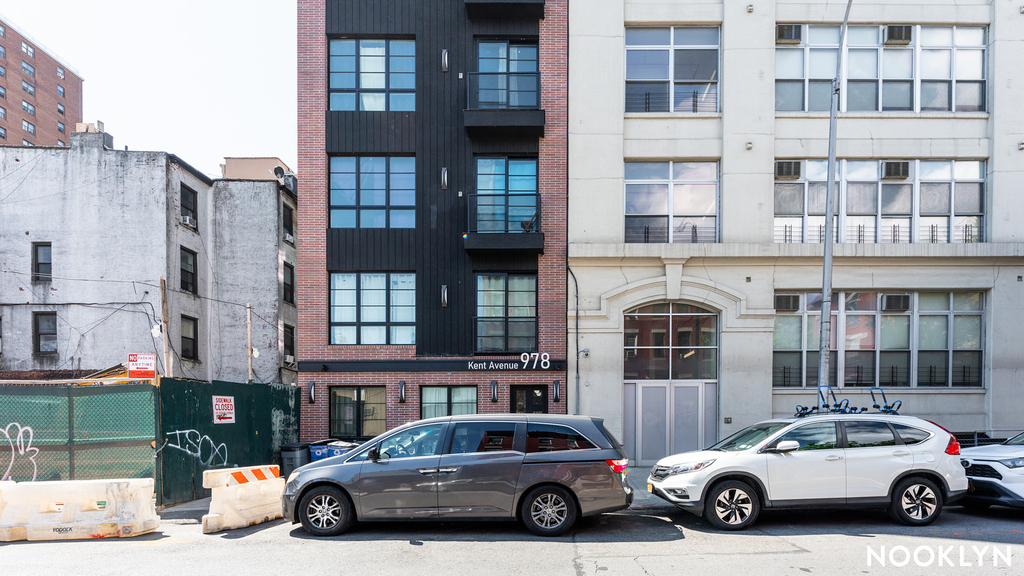 978 Kent Ave 11205 - Photo 17