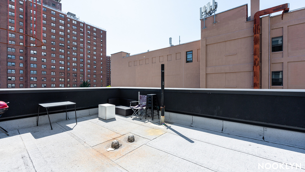 978 Kent Ave 11205 - Photo 15