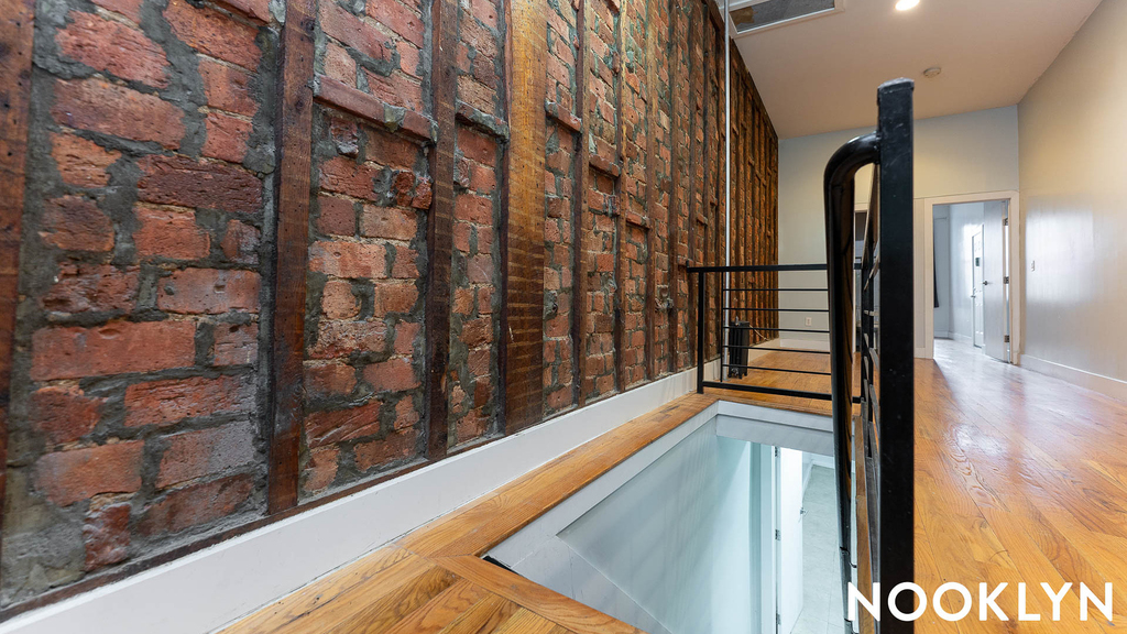 86 Menahan St  11221 - Photo 9