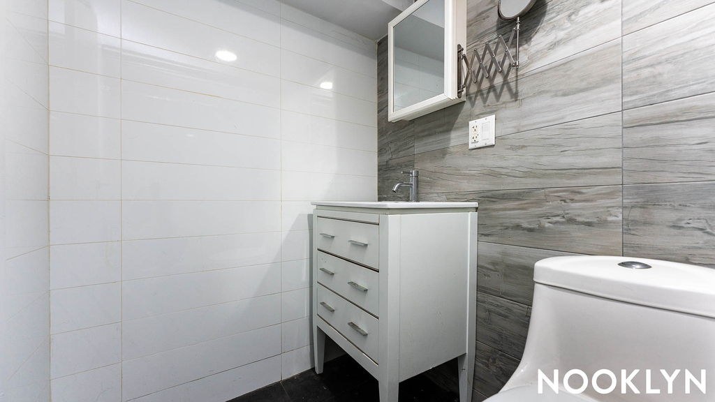 86 Menahan St  11221 - Photo 13
