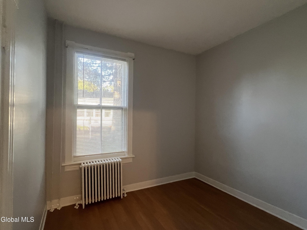8 Summit Street - Photo 5