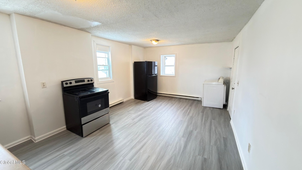 3134 6th Avenue - Photo 3