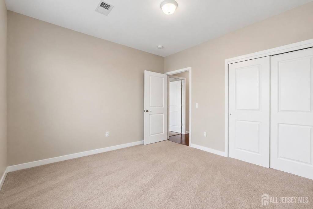 347 Pond Lane - Photo 10