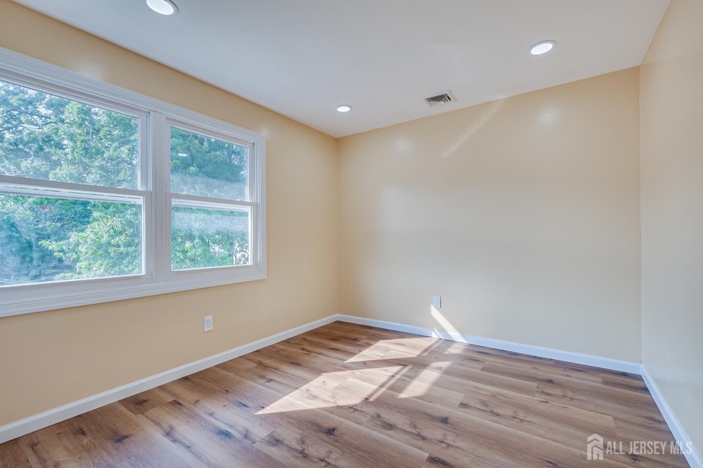 134 Frank Street - Photo 12
