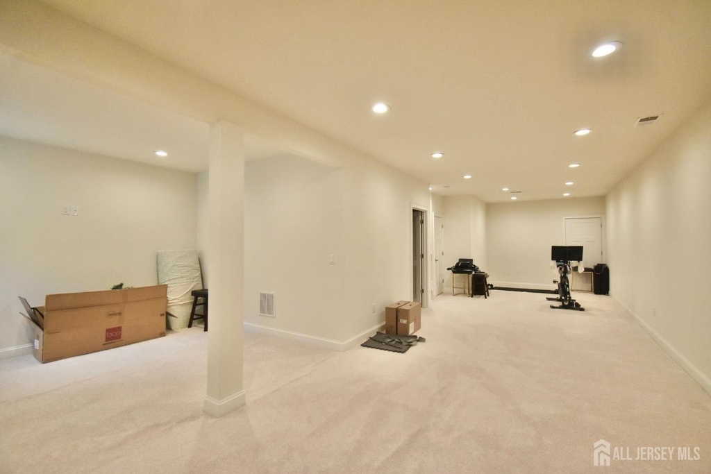 61 Mccormick Avenue S - Photo 20